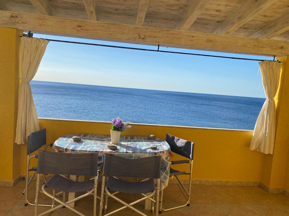 La Casa Gialla Cala Gonone Exterior photo